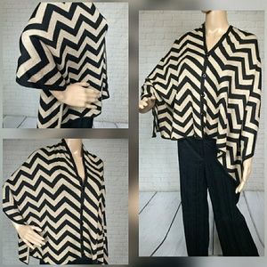 Black/Shimmery Gold Cape. Pick 3 ⭐Items For $40.